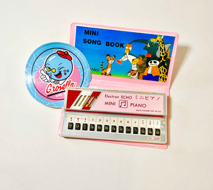 Mini pianito retro