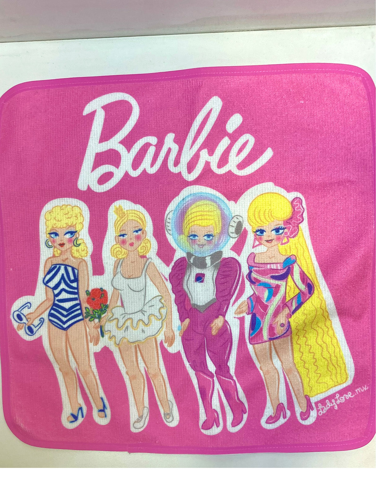 Toalla de bolsillo Barbie Evolución